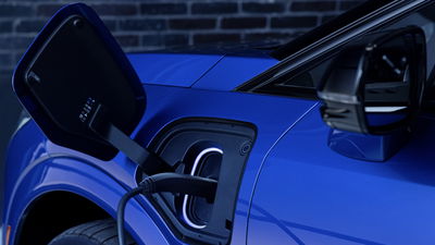 Cadillac Optiq-V - charging